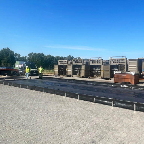 ENPAC 4'x4'x1' Aluminum L-Bracket Spill Berm (MPN: BD-44-AL-L)