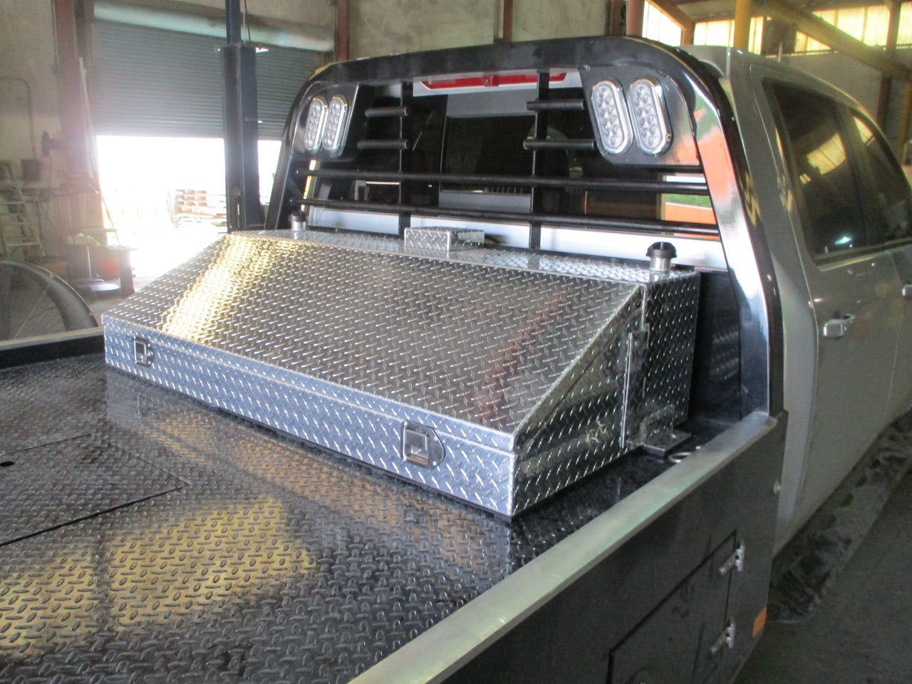 ATTA 44 Gallon Diesel Auxiliary Tank & Wedge Style Toolbox-AT44RWB