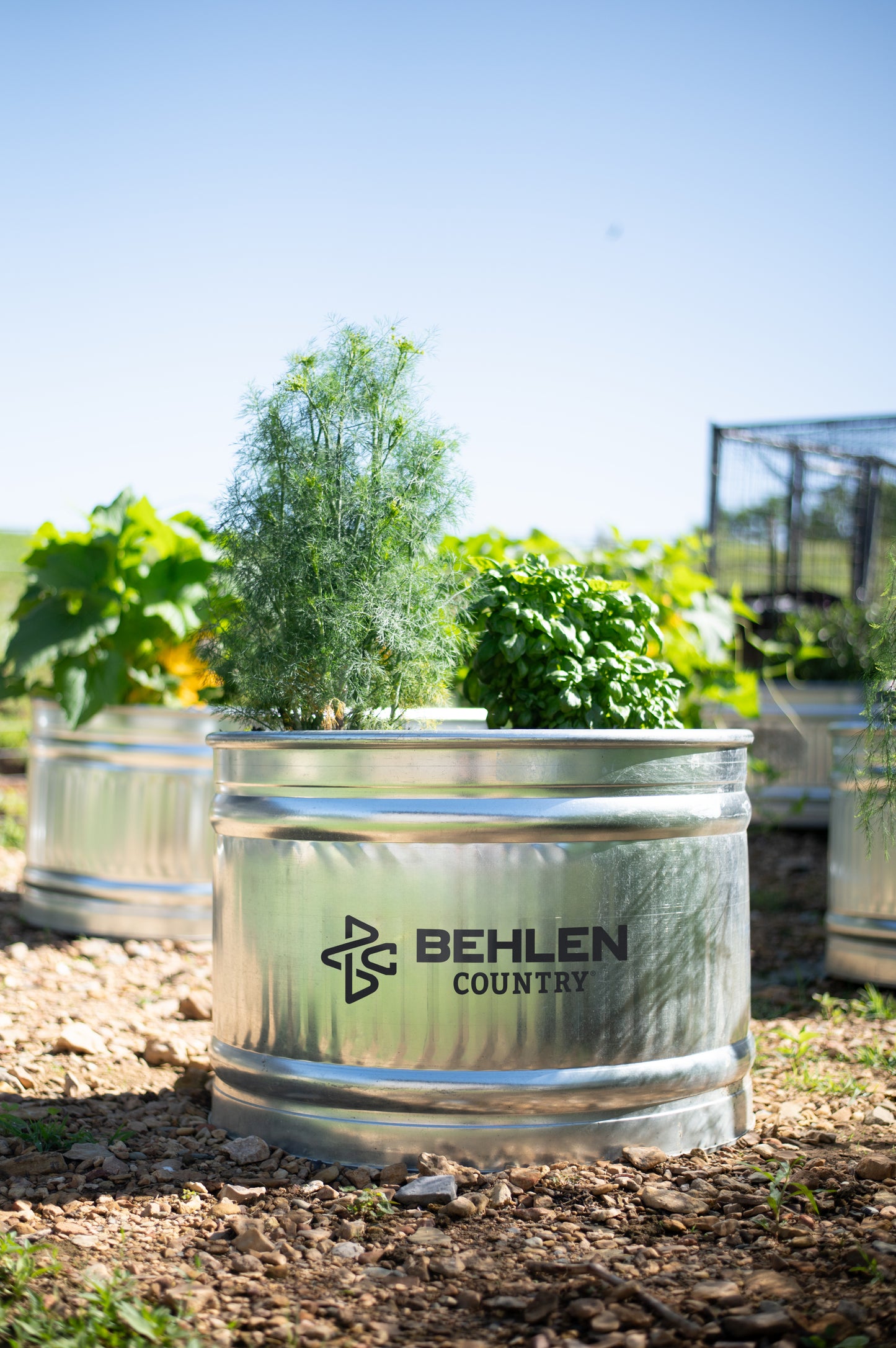 85 Gallon Behlen Country 3' x 2' Farmstead Round Galvanized Tank (MPN: 50130118)