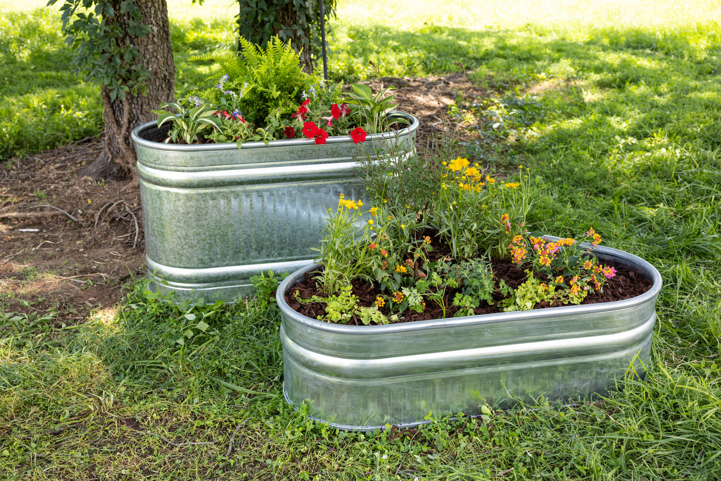 60 Gallon Behlen Country 40" x 34" x 24" Shallow Farmstead Triangle Stock Galvanized Tanks (MPN: 50140058)