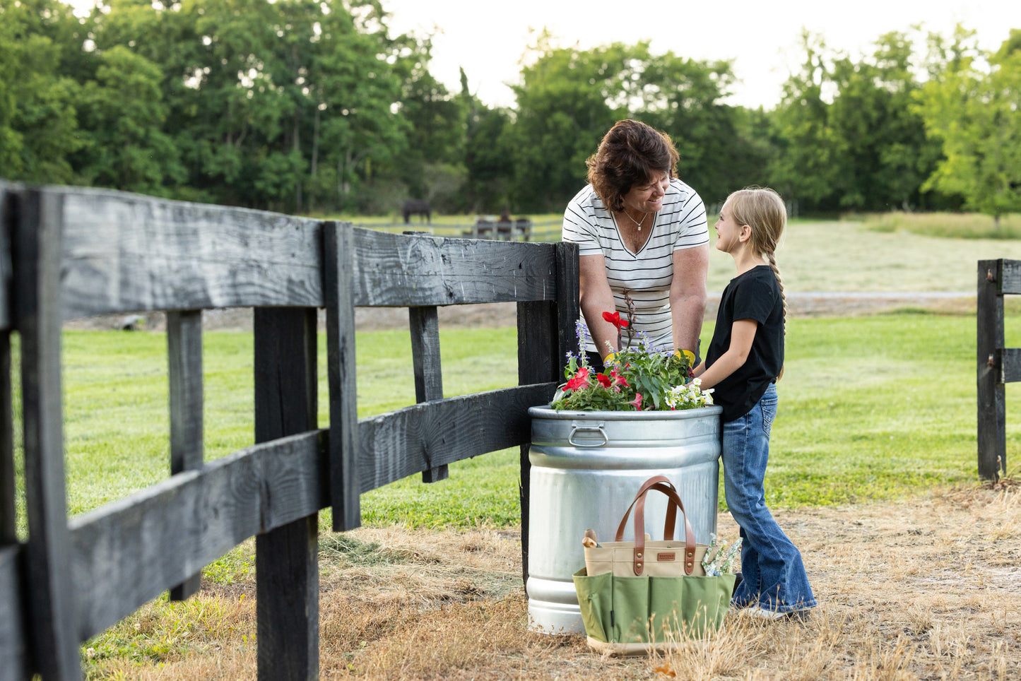 25 Gallon Behlen Country 18" x 35" x 24" Farmstead Utility Stock Galvanized Tanks (MPN: 50140018)