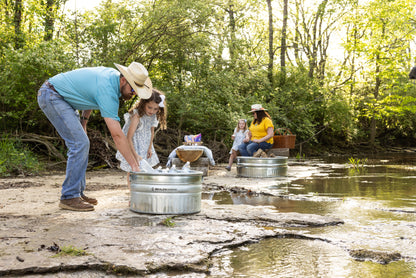 38 Gallon Behlen Country 24" x 24" x 12" Farmstead Utility Stock Galvanized Tanks (MPN: 50140038)
